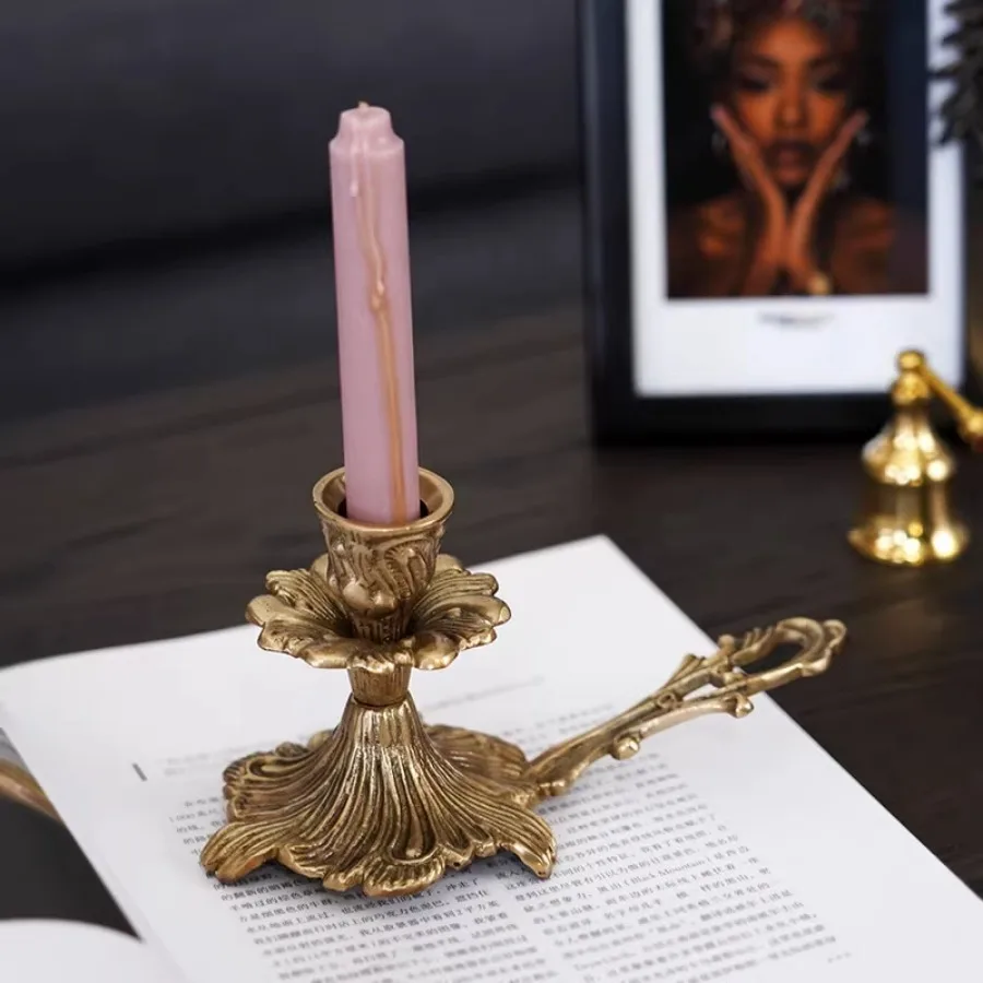 

Unique Candle Holder Handle Metal Tealight Stand Candle Holder Wedding European Retro Golden Outdoor Buddha Portavelas Candles