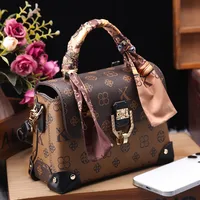 Light luxury brand women's handbag 2025 new autumn and winter high-end designer fashionable shoulder crossbody bag 1