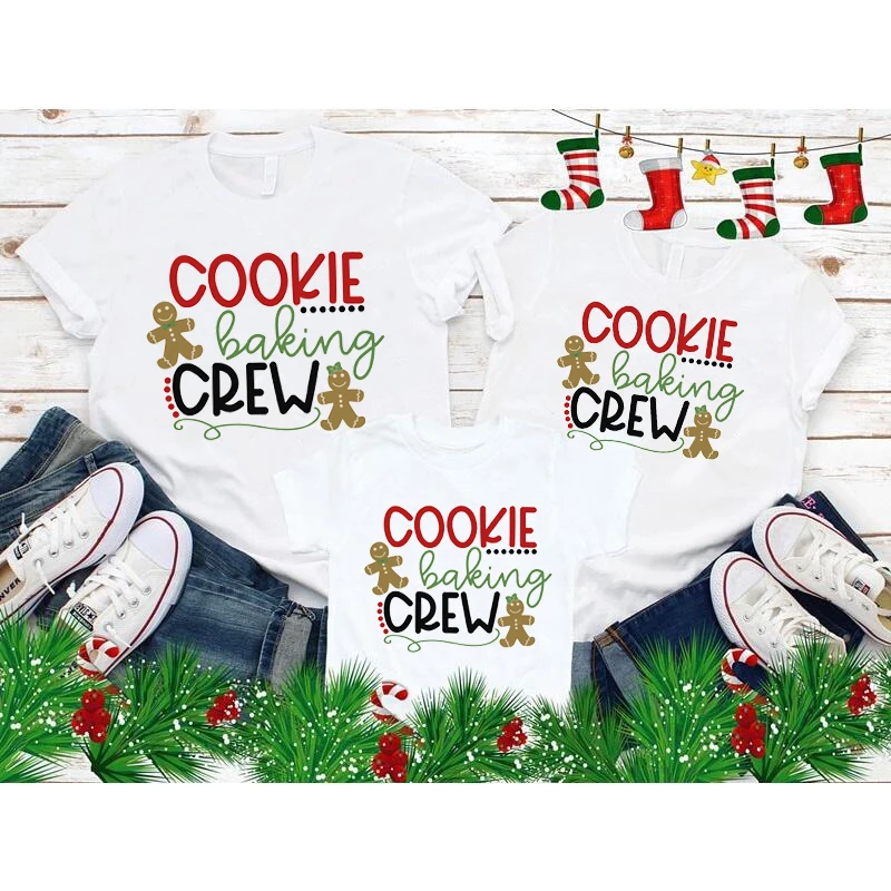 thumbnail image 2 of Divertida camiseta de Navidad para hombre y mujer, conjunto de matemáticas para la familia, para hornear galletas, ropa de fiesta para niños, camiseta básica, atuendo navideño, 2 of 5