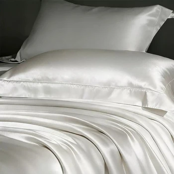Set Completo di Lenzuola Matrimoniali in Raso Comfort Princess Bianche Estive per Camera da Letto