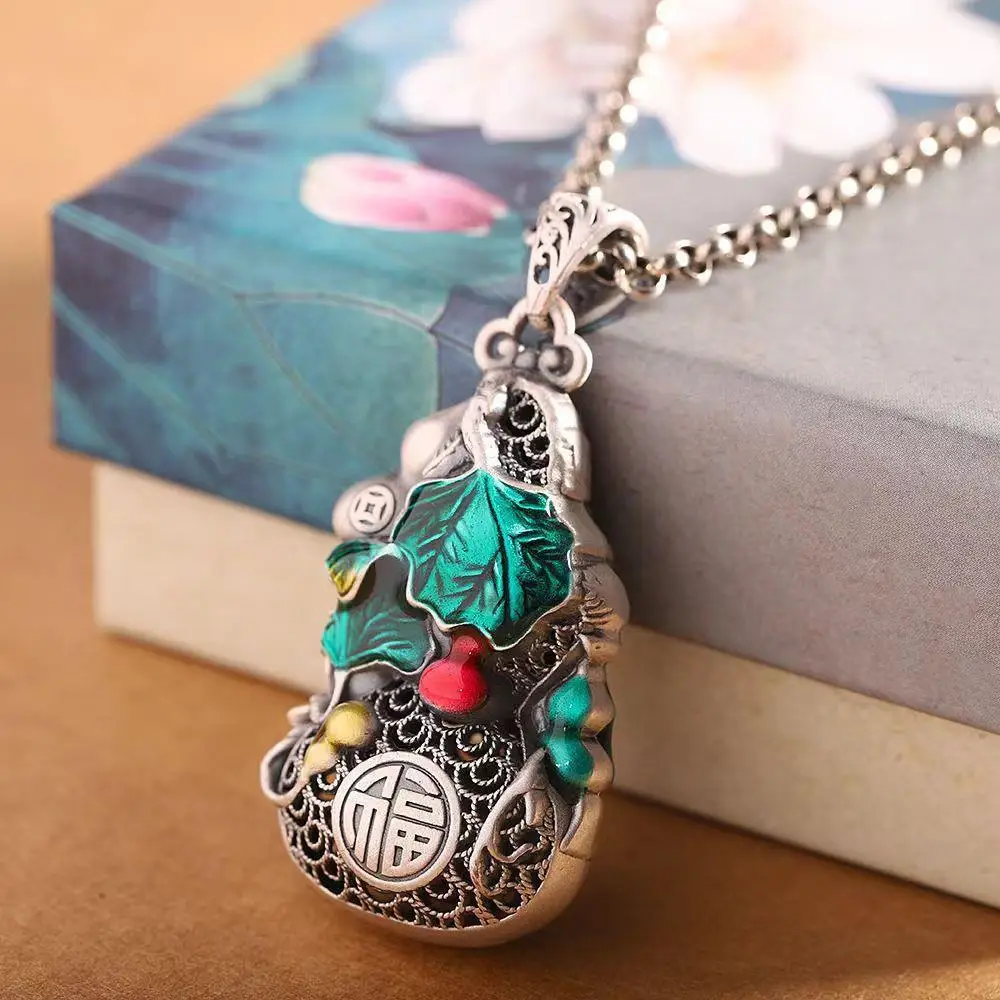

Gourd Vintage Burnt Blue, Simple and Fashionable Women's Gourd Pendant, Dripping Glue and Thread Cutting Technology, Fugua Gourd