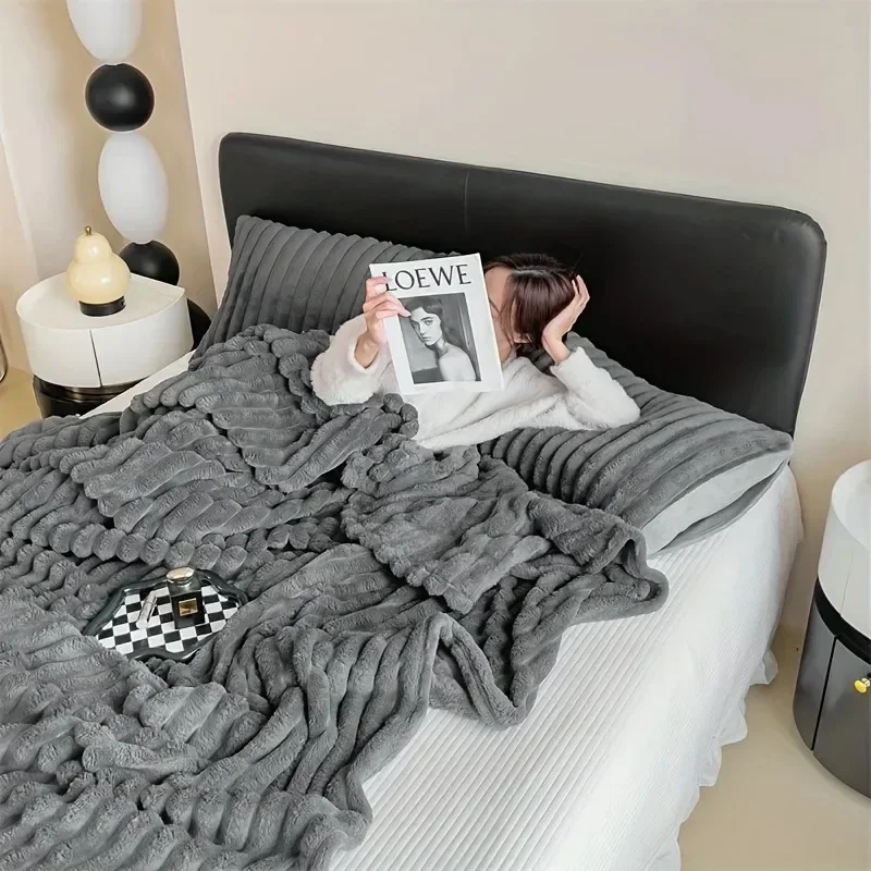 Thickened Striped Warm Blanket Winter Autumn Warm Blankets Soft Coral Fleece Sofa Bed Throw Blankets Winter Office Nap Blanket 3