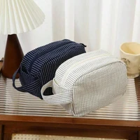 Sacs à cosmétiques portables de grande capacité pour hommes et femmes, sac de lavage portable universel, sac de rangement de voyage, sac de doublure de rangement pour vêtements 2