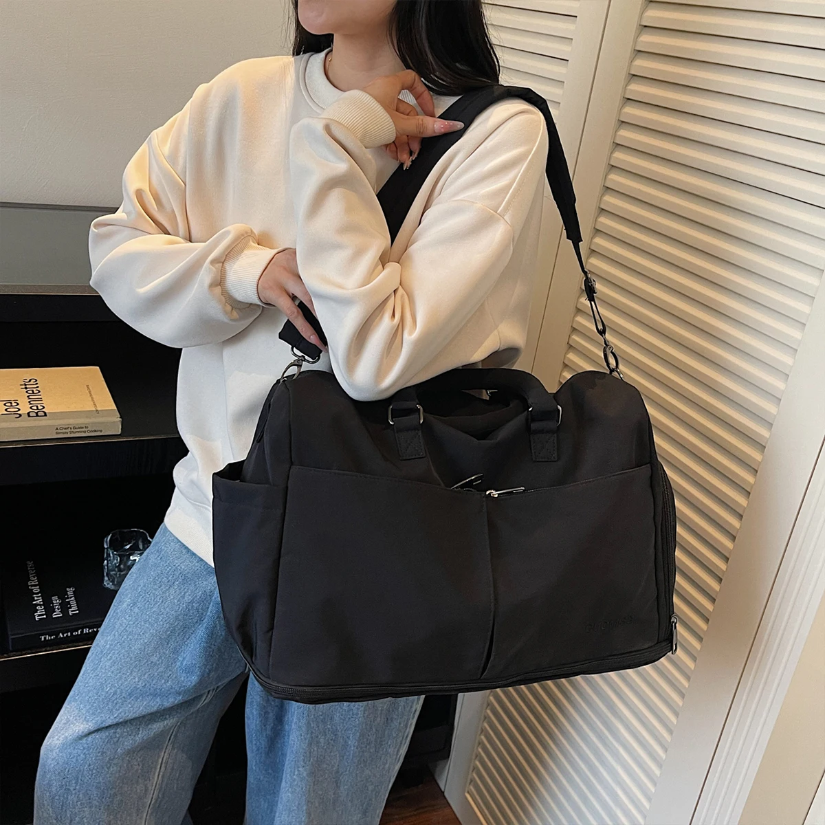 Business Trip Travel Bag for Men, Large Capacity, Water-Repellent, Travel and Fitness Bag for Women, Single Shoulder Crossbody Yoga Luggage Bag for Camping and Boarding