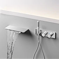 Minimalist ห้องน้ําปืนทองเหลืองสีเทาติดผนัง Thermostatic ก๊อกน้ําอาบน้ํา,ฝังน้ําตก Spout Anti-Scald Bath Mixer TAP 2