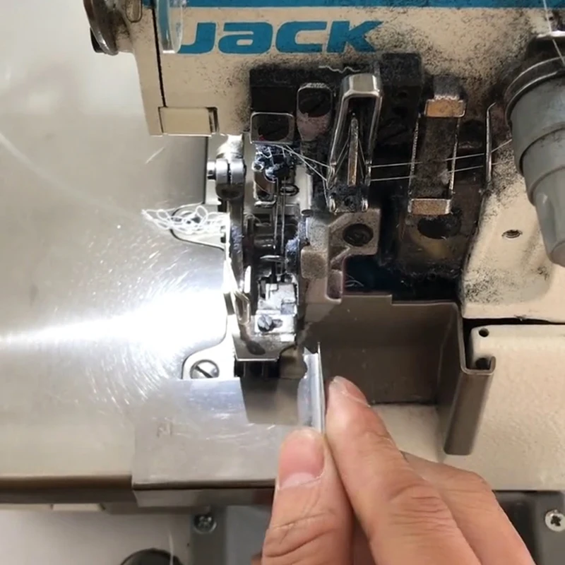 Description Picture 5 of itemSiruba Juki Yamato JACK Overlock Sewing Machine Patchwork Rule Seam Right Cutting Guide Hemmer Light Material Anti-wrinkle