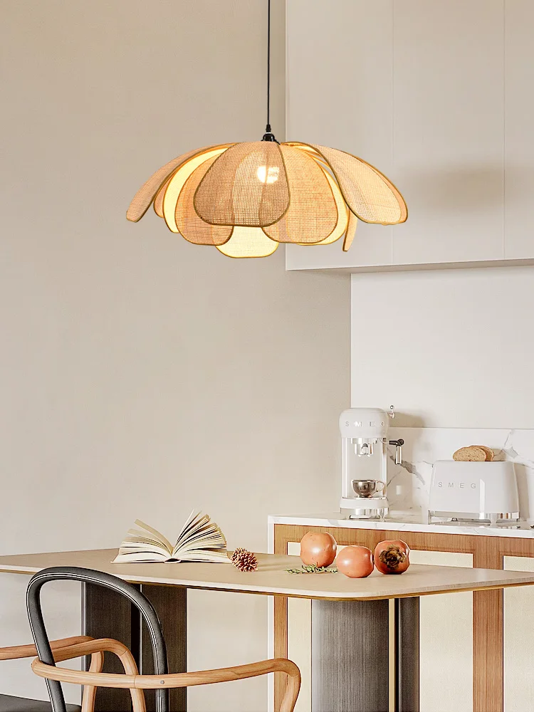 ثريا اللوتس العصرية المصنوعة يدويًا بتصميم شمالي ق...