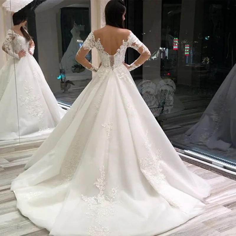 Fashion Lace Up Ball Gown Wedding Dress 2024 Sexy Backless Long Sleeve Wedding Gown V-Neck Lace Train Pleats Robe De Mariée
