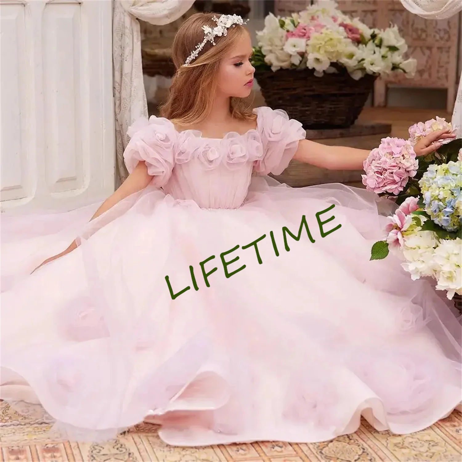 Light Pink Flower Girl Dress For Wedding Tulle 3d Applique Beading Fluffy Floor Length Child First Communion Ball Gowns