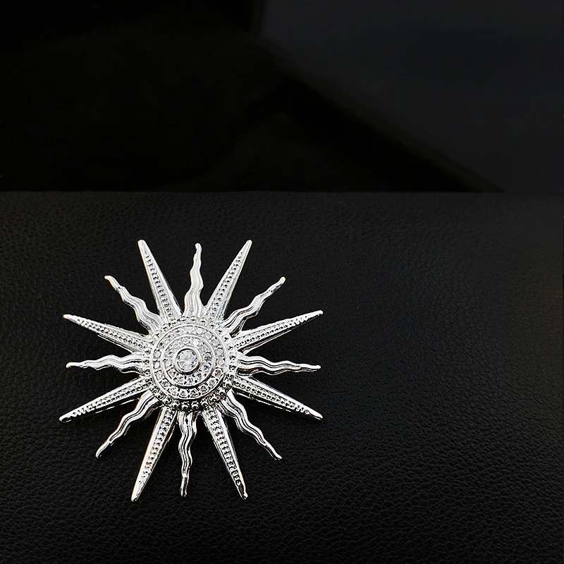 Luxury Sunlight Brooch Design Sense Niche Fashion Men and Women Suit Accessories Chest Anti-Exposure Neckline Pin Jewelry  5261