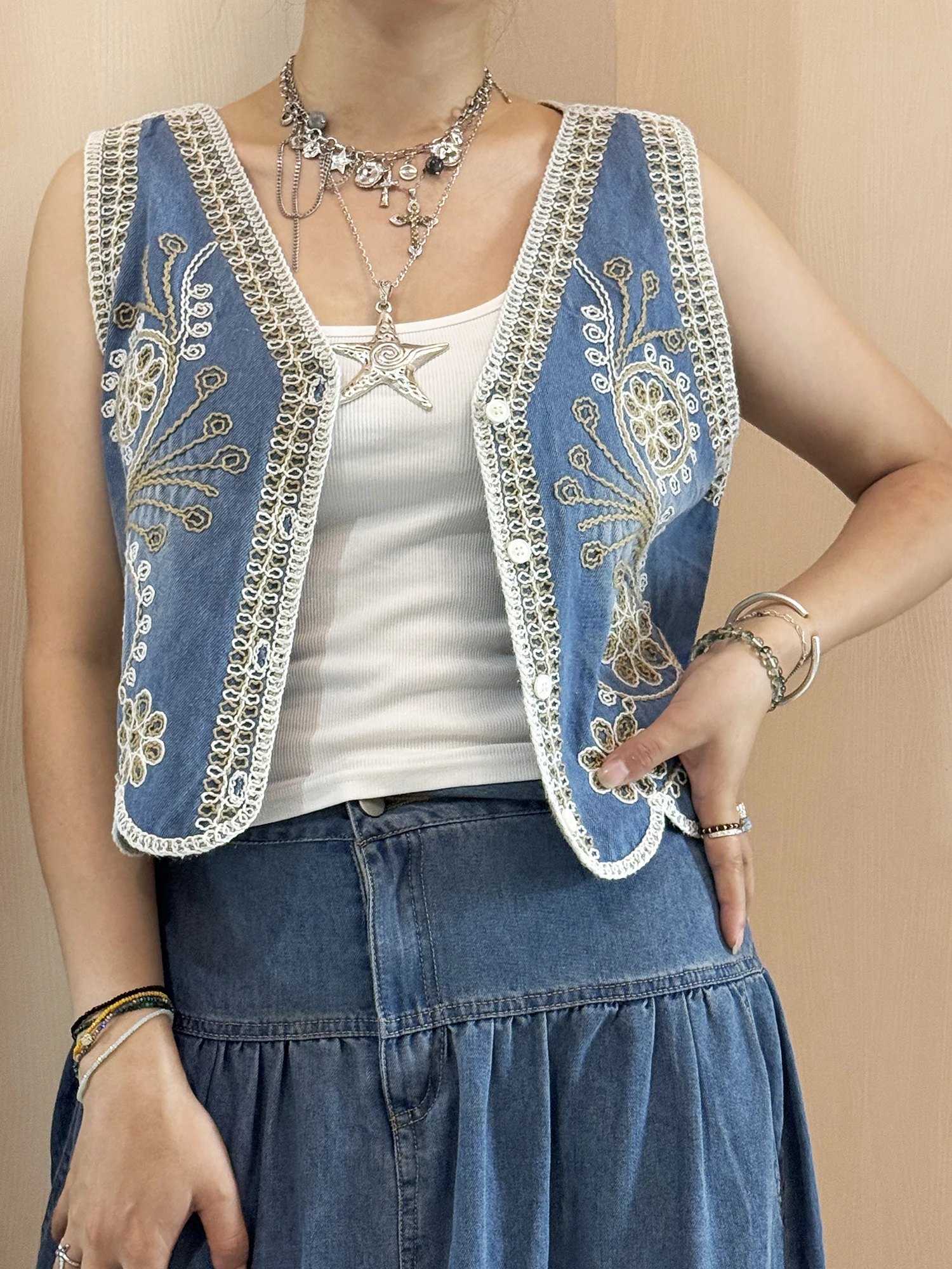 Sleeveless Denim Vest Jacket with Floral Embroidery V Neck Button-up Crop Top for Women Summer Streetwear Fashion