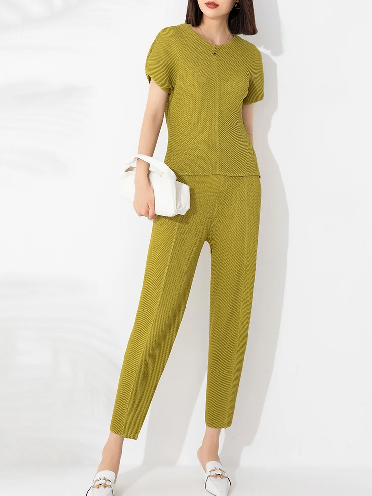Miyake Pleated Fish Scale Folded Two Piece Set Women 2023 Autumn New Suit Casual Simple V-neck Tops Straight Pencil Pants