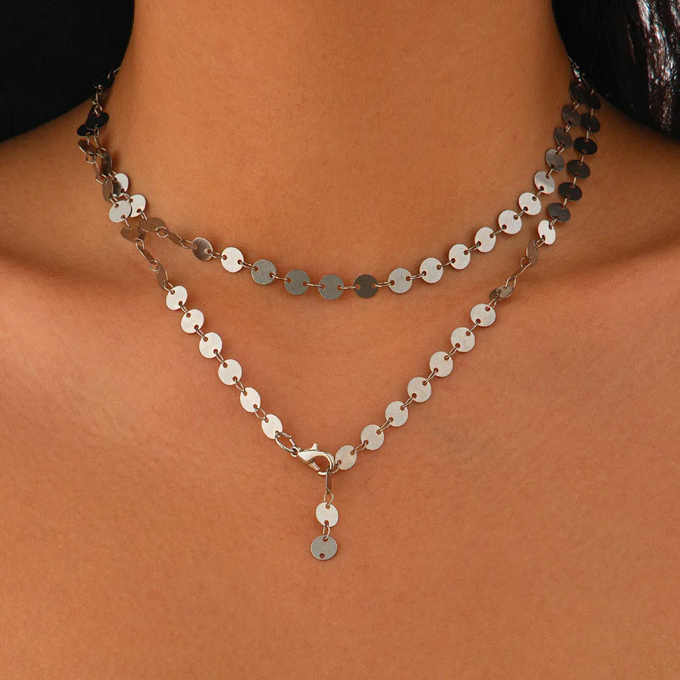 Collana multifilo con perline di semi nere iridescenti, gioiello a cascata con perline lunghe e spesse - Italia