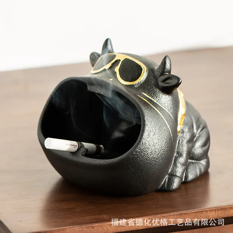 

Ashtray home living room creative personality trend anti-fly ash office European ceramic car cattle ornaments set