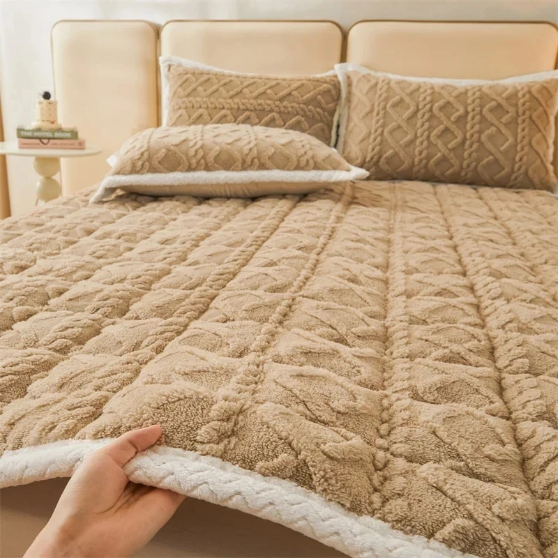 Thick Fleece Mattress Pad Warm Coral Fleece Bed Blanket Pads Winter Solid Color Mattress Protector Cover Double Beds mattress protector mattress topper sleep mattress