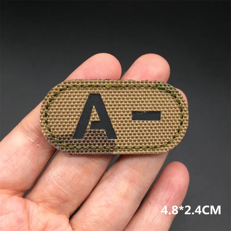 Multicam Blood Type A B O AB Positive Infrarot-reflektierende IR-Patches, die im Dunkeln leuchten, taktische Applikation mit Hakenschlaufenabzeichen – Detail 9