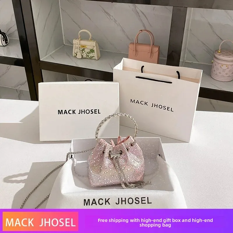 المألوف الصيف الماس جزءا لا يتجزأ من سلسلة معدنية...