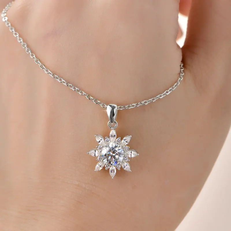 OXTAO Original Moissanit-Sonnenblumen-Anhänger-Halskette, 6,5 mm, 1 Karat, D-Farbe, für Damen, Schlüsselbeinkette, Halskette, Schmuck, 14 Karat Gold gefüllt – Detail 8