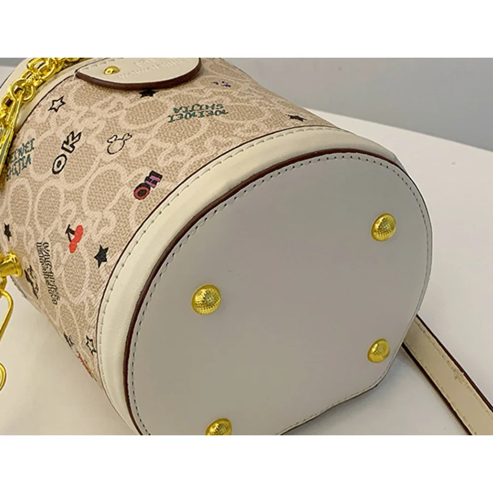 La borsa cilindrica a tracolla singola di alta gamma di nicchia da donna del 2024, di quest'anno, è una borsa a tracolla in stile occidentale_voghion.com