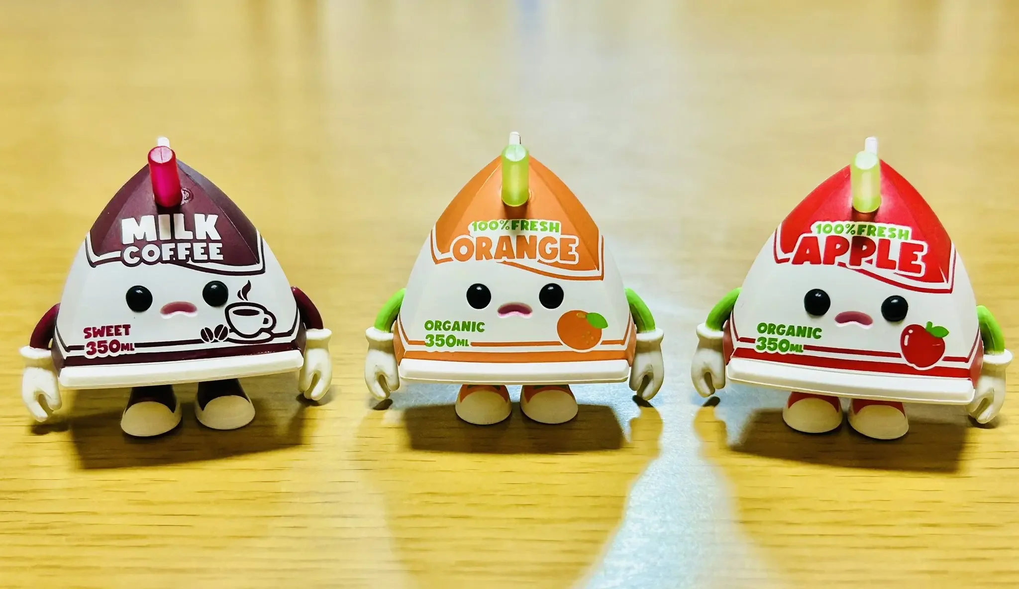 muuktoy electric toys ミルクパック LIMITED MUUKTOYの「ミルクパック」に「ELECTRIC TOYS コラボカラー 2025