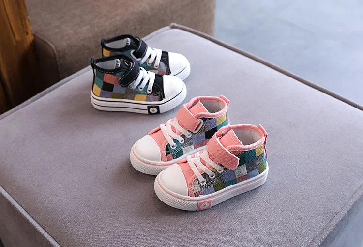 Description Picture 4 of itemChildren New Fashion Canvas Shoes Boys Girls Flower Plaid Prints Board Shoes High Top Soft Sole Non Slip Hook and Loop Shoes