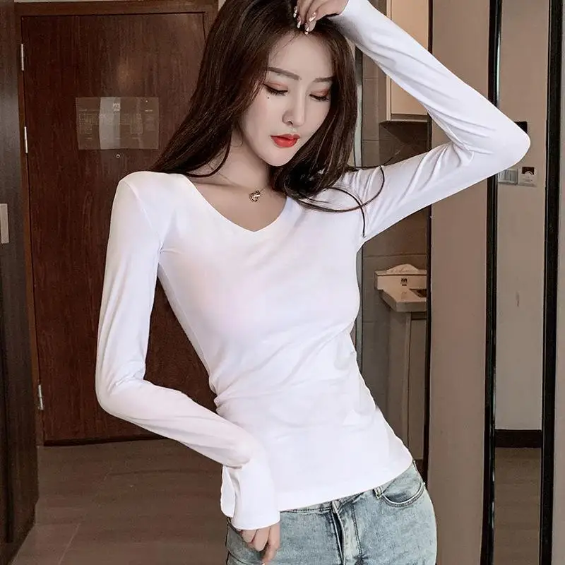 V-neck long-sleeved white [single piece]