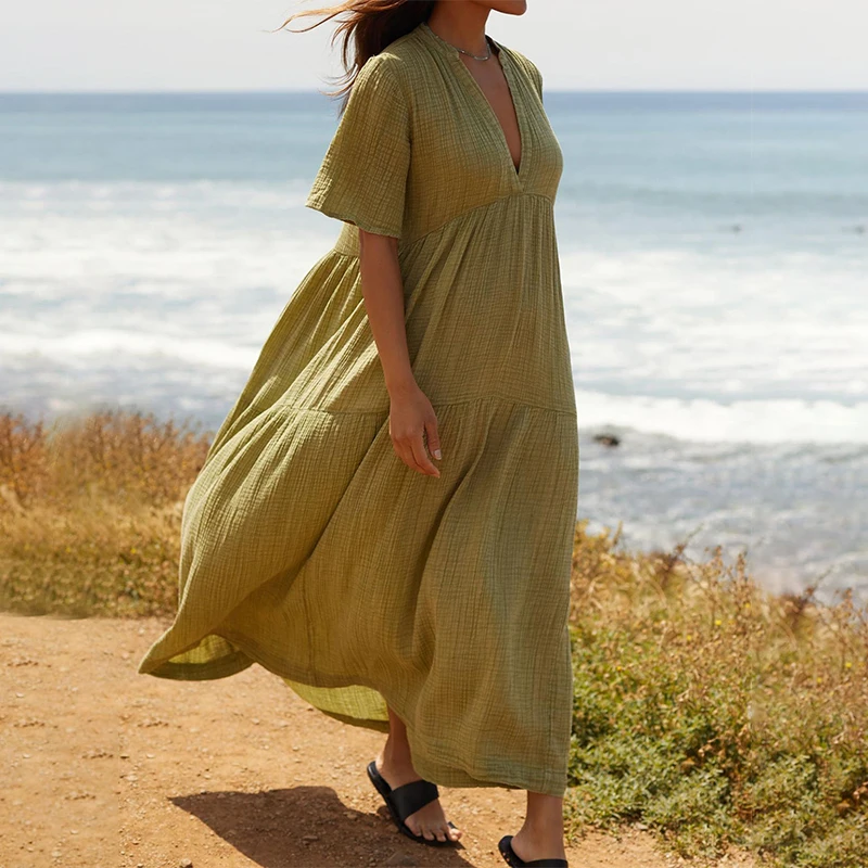 midi dress for wedding guest with Half Sleeves and Pleated V-Neck Selena Gomez's Blue Floral Size:40/30 1990
