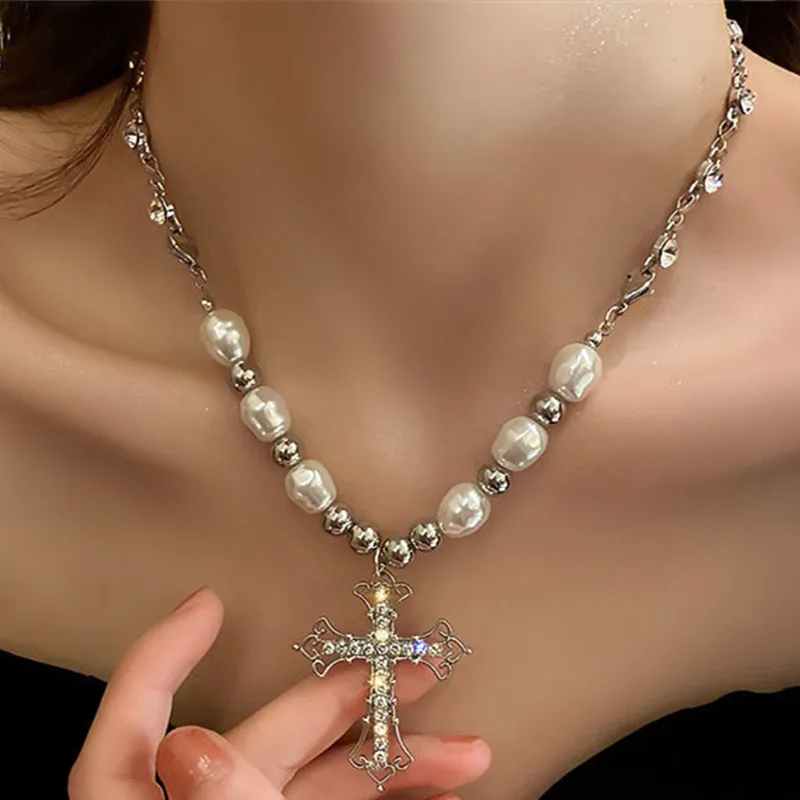 

Fashion ins wind hip hop retro pearl necklace Christian cross clavicle chain ladies sweet punk pendant men and women gifts