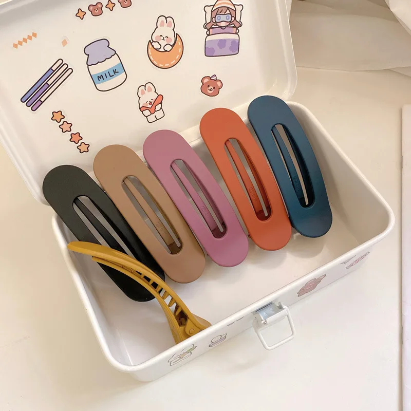 Рисунок 4 - матовый зажим для волос с утконосом