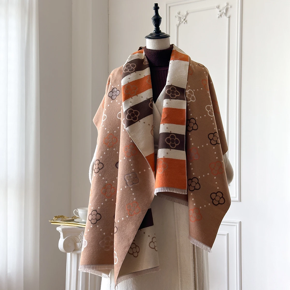 Luxury Autumn and Winter Cashmere Scarf Women New Warm Pashmina Blanket Poncho Scarves Fashion Print Shawl Thick Foulard Bufanda