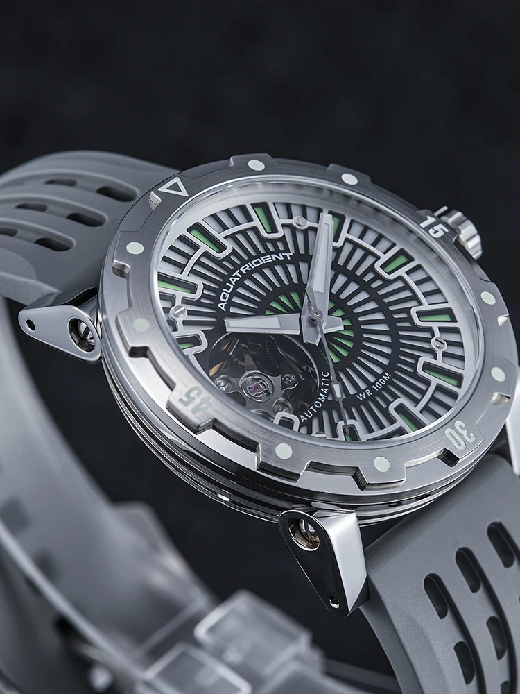 The new 40mm luxury Men's casual watch NH38 automatic mechanical Waterproof 100 meters luminous Waterproof Clock Gift for Men