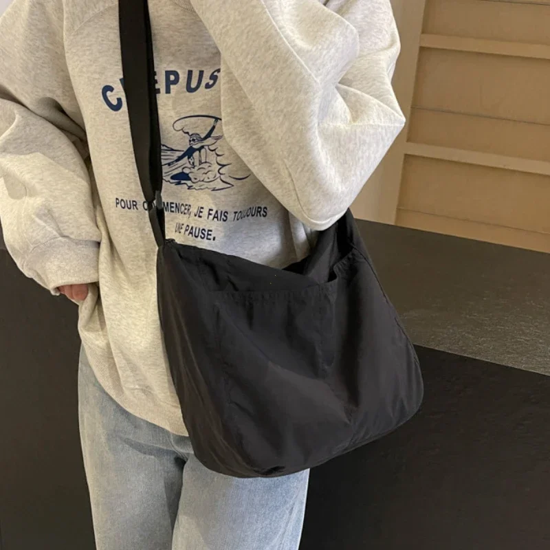 2026 New Trendy Women's Soft Nylon Cloth Shoulder Bag Large Capacity Spring Messenger Bag Casual Simple Crossbody Bags for Women