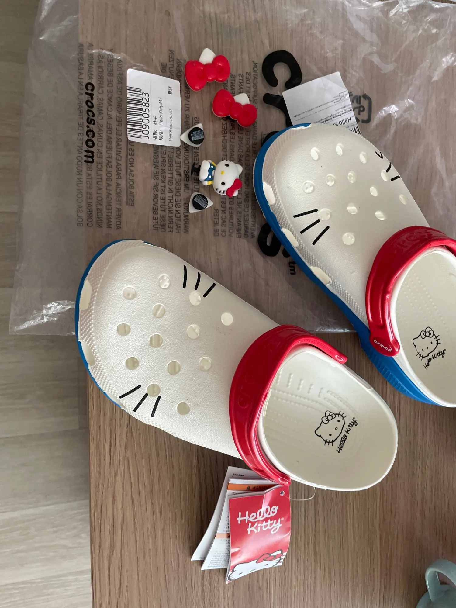Crocs Femme Hello Kitty photo review