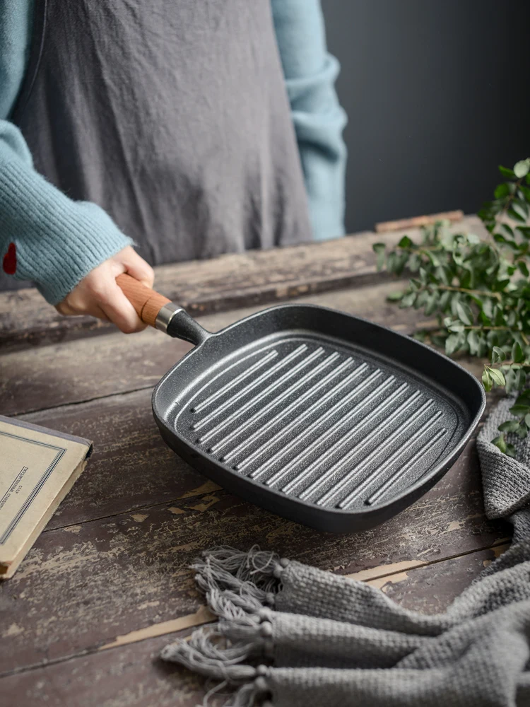 

Small Happiness Cast Iron Wooden Handle Frying Pan Household Striped Steak Pot Cast Iron Pan Thickened Pure Pig Iron Non-Stick