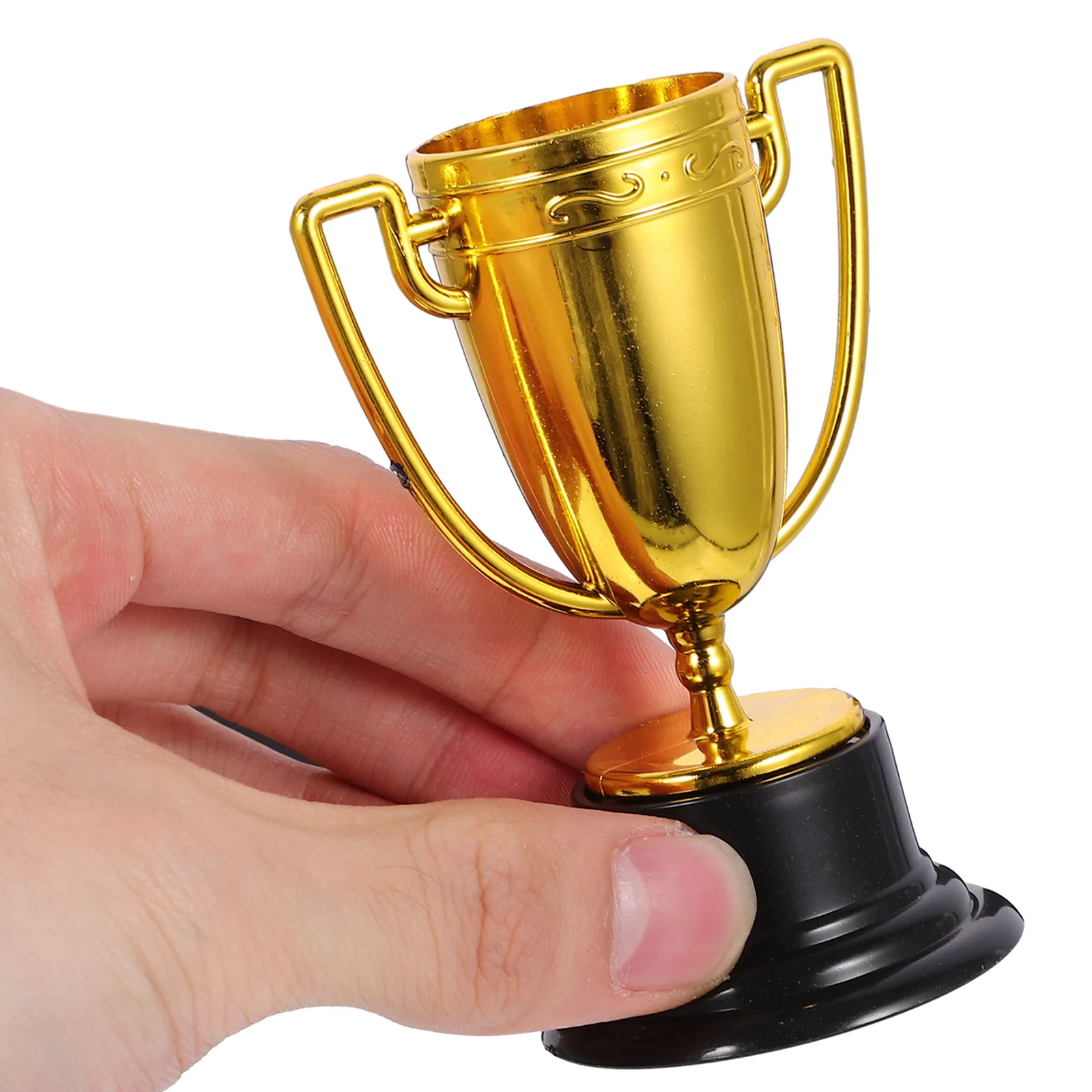 Рисунок 2 - Спортивные трофеи