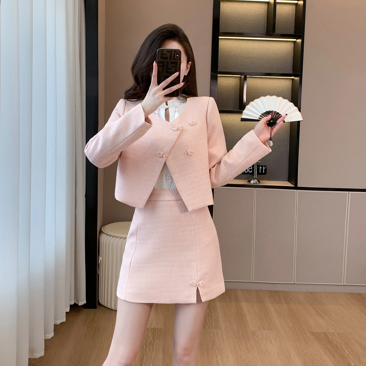 

UNXX 2024 French Chic Style Suit: Autumn Attire for Wealthy Young Ladies, Sweet Outerwear + Half-skirt Two-piece Set Hot Sale