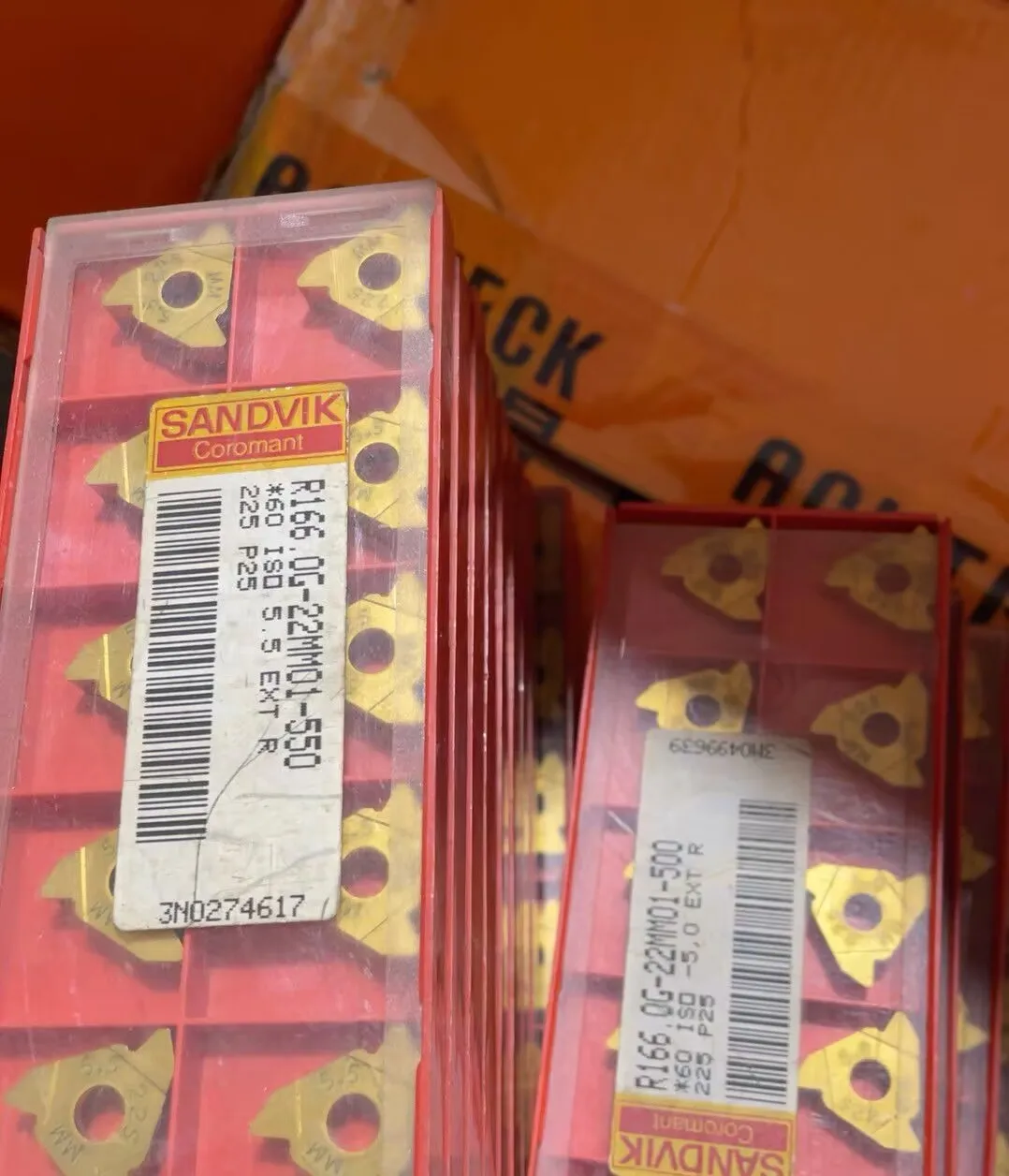 

R166.0G-22MM01-500 P25 карбидные вставки, оригинальная шведская резьба