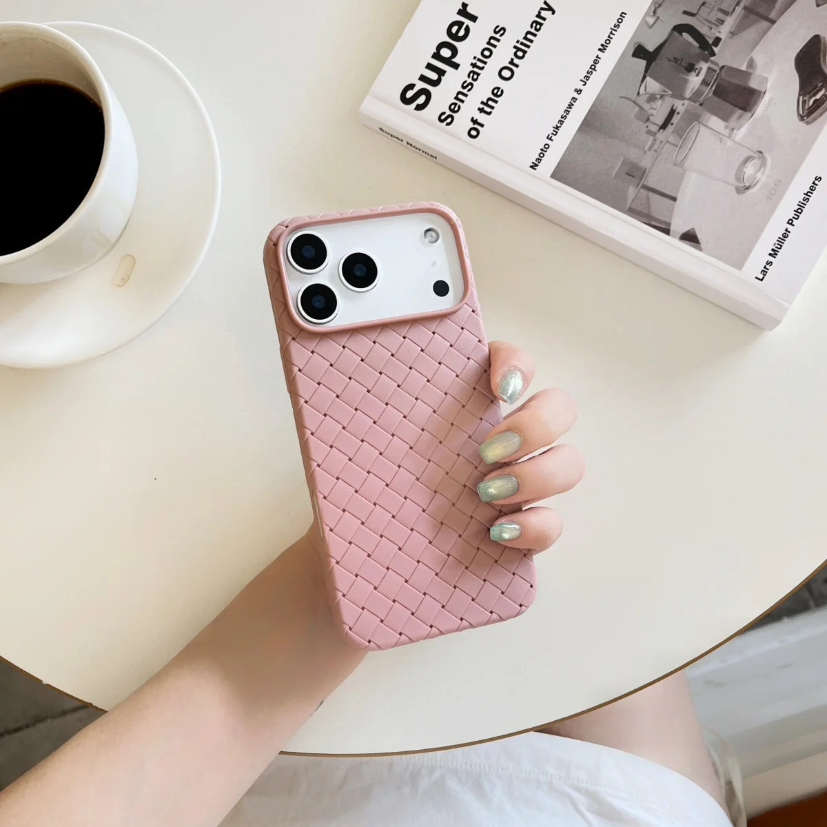 Breathable Shockproof Soft Silicone Mesh Phone Case with Woven Pattern