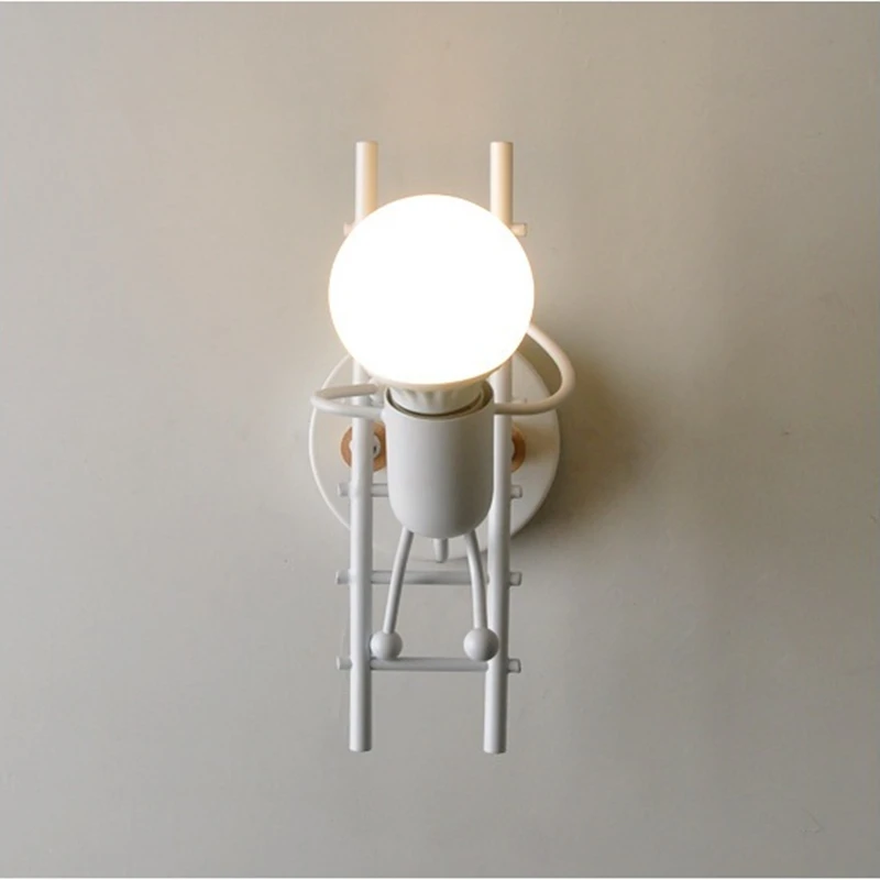 북유럽 침실 크리 에이 티브 철 입상 등반 계단 벽 램프 복도 어린이 방 머리맡 LED 장식 조명기구