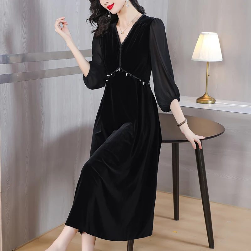 

2023 Autumn New Black Silk Gold Velvet Bubble Sleeve Dress with Mesh Splice V-Neck Loose Large Size Slim Knee Length Gown