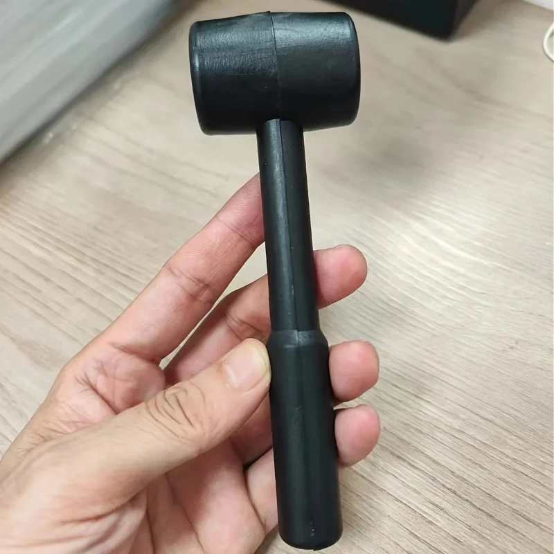 검은색 망치 - DIY, 가정 수리 및 산업용으로 내구성이 뛰어나고 다재다능한 도구, 선물용으로 완벽한 망치