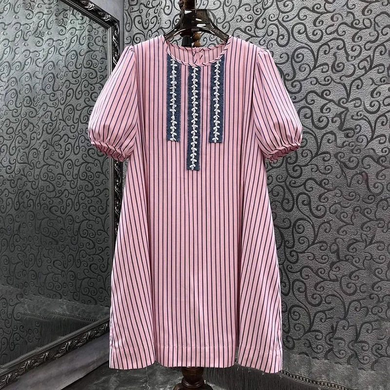 

High Quality New 2023 Summer Dress Women Red Blue Striped Prints Appliques Flower Deco Short Sleeve Straight Casual Dress Chic