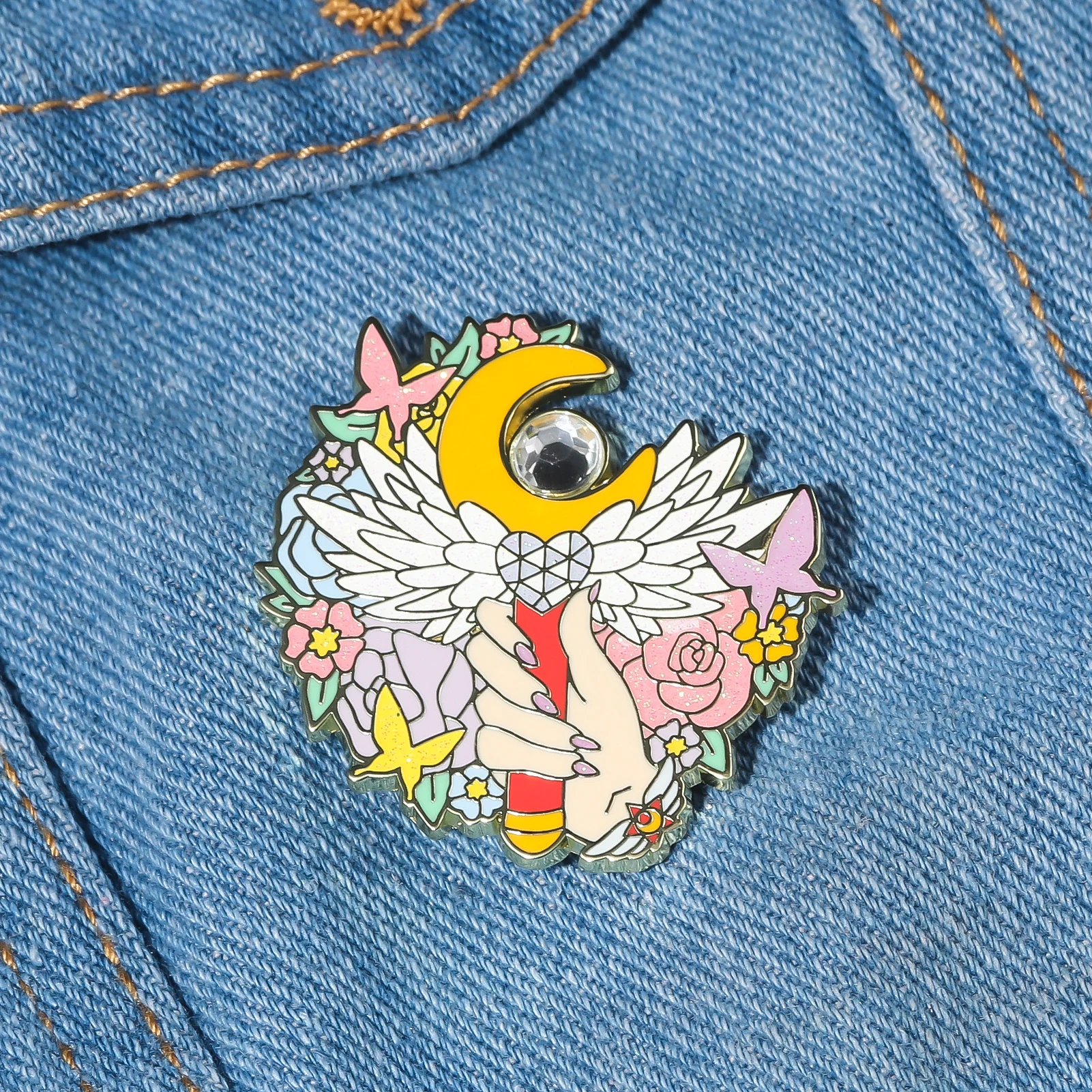 Anime Sailor Moon Brooch Tsukino Usagi Magic Trans Former Space