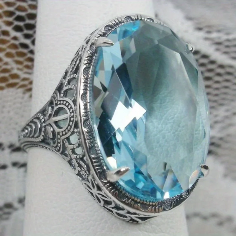 Dazzling Silver Inlaid Sea Blue CZ Women's Ring - Elegant Geometry Daily Wear Party Jewelry