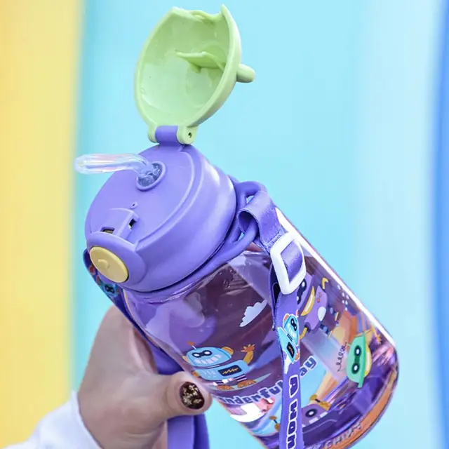 650ml Cute Kids Water Bottle with Straw Free BPA Leakproof Outdoor Portable Children's Cups School Water Bottle for Children 2