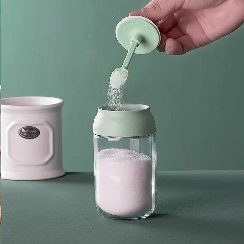 Seasoning Jar 250ML Oil Bottle Moisture-proof with Lid Spoon Pepper Salt Shaker Multi-purpose Combination Glass