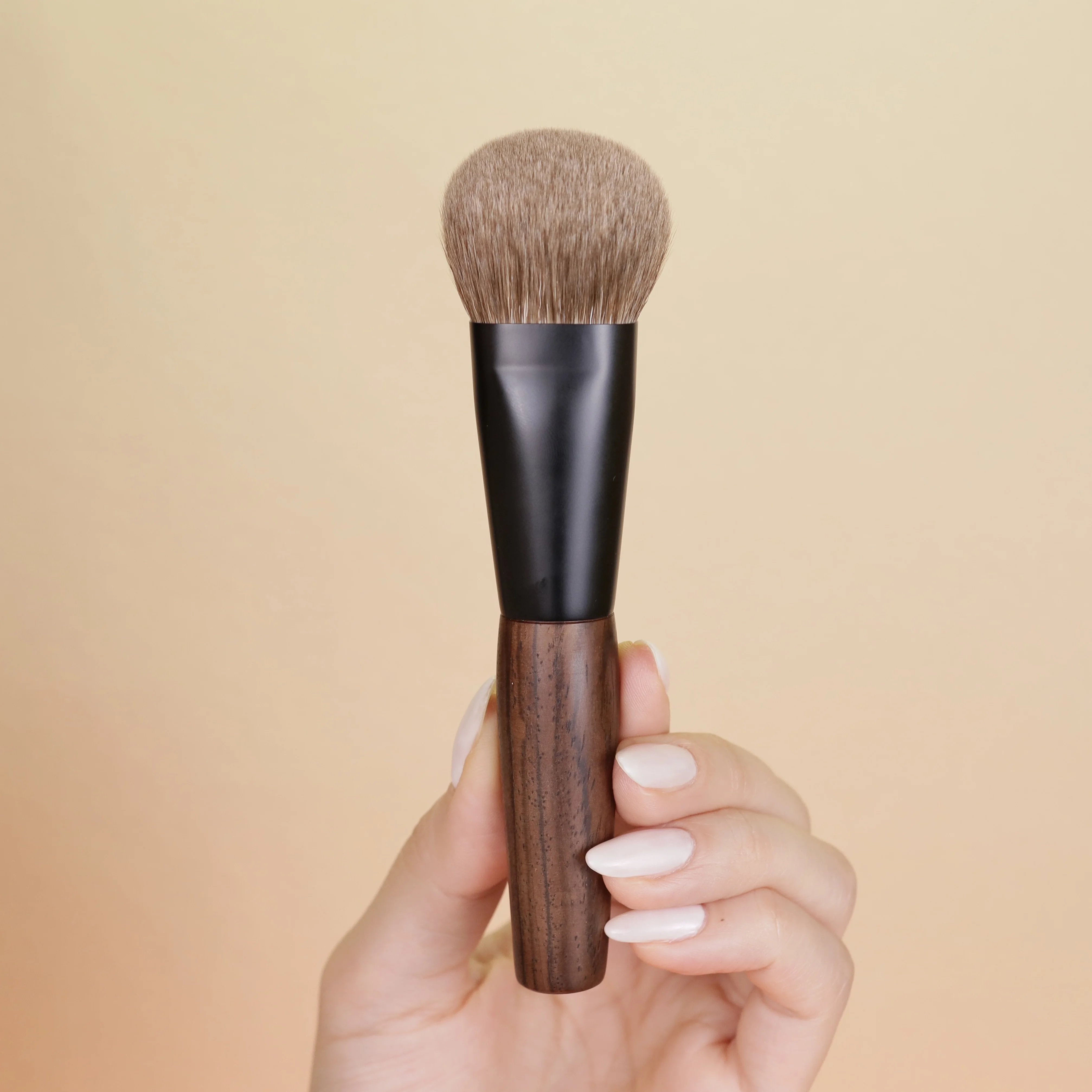 

Qiaolianggong professional manual makeup brush Saibikoho primary color goat hair slope foundation makeup brush
