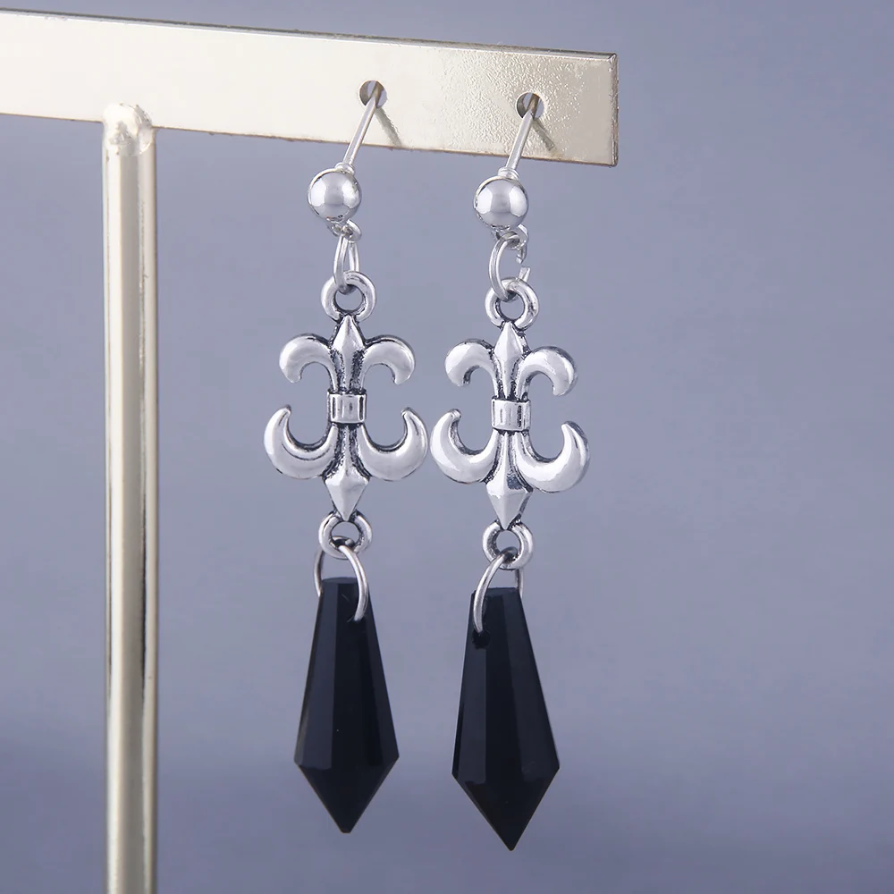 Anime Sailor Moon Earrings Black Crystal Cosplay Ear Clip Women Personality Pendant Earrings Jewelry Gifts pendant earrings crystal earrings