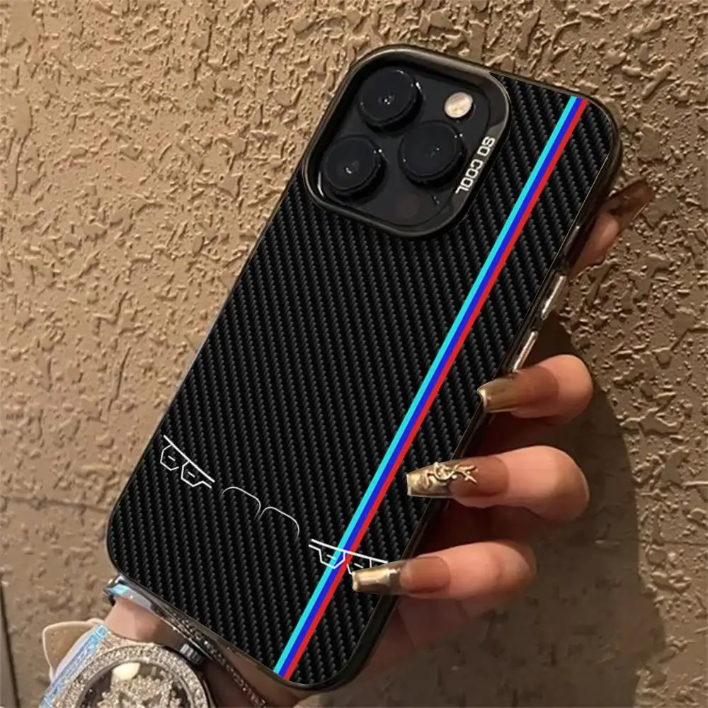 Sleek Carbon Fiber Pattern Shockproof Phone Case - Anti-Fingerprint Design