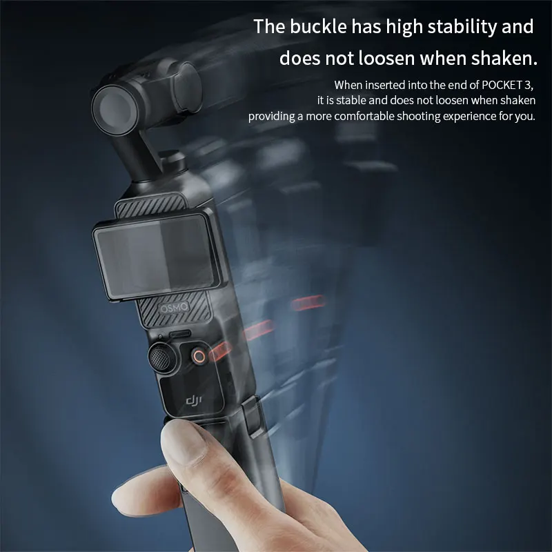 Extension de batterie avec poignée pour DJI Pocket 3, utilisateur tenant la caméra en mode selfie.